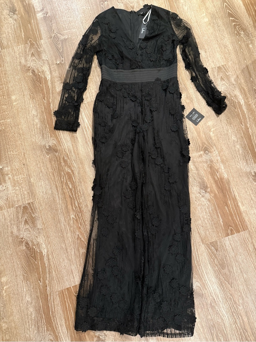 Lulu's, NWT Floral 3d Black Lace V-Neck Long-Sleeve Jumpsuit, Size L - Picture 7 of 16
